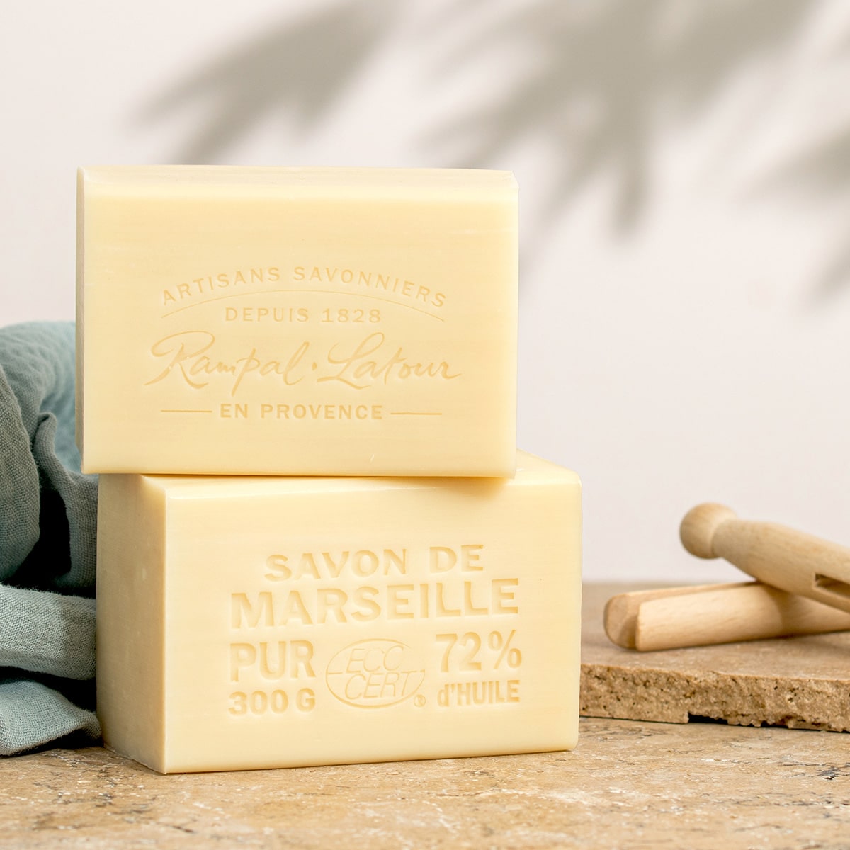 Marseille soap bar with vegetable oils 300g - Cosmos Natural
