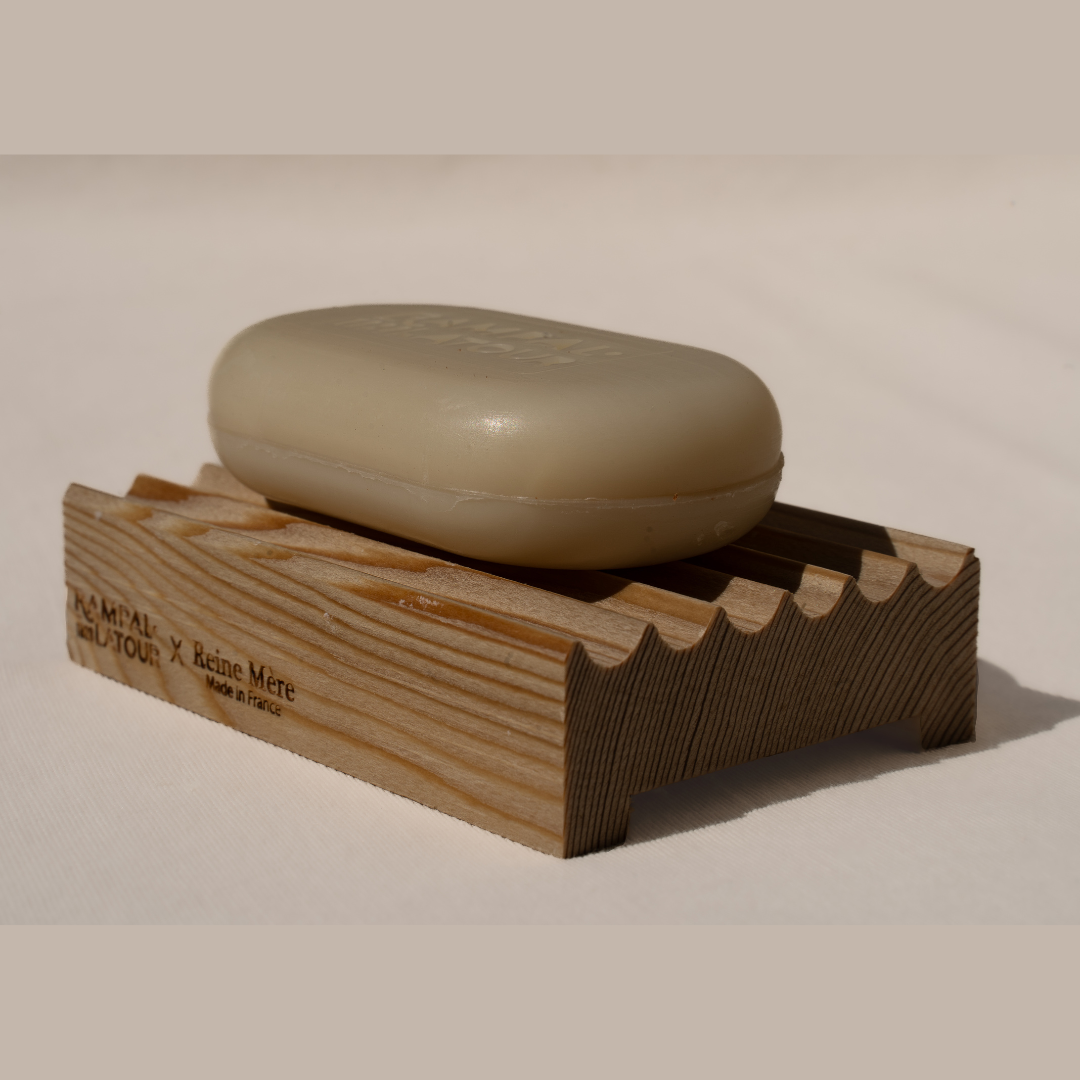 Larch wood soap dish - Queen Mother